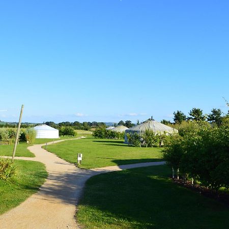 Caalm Camp Hotel Stour Provost Bagian luar foto